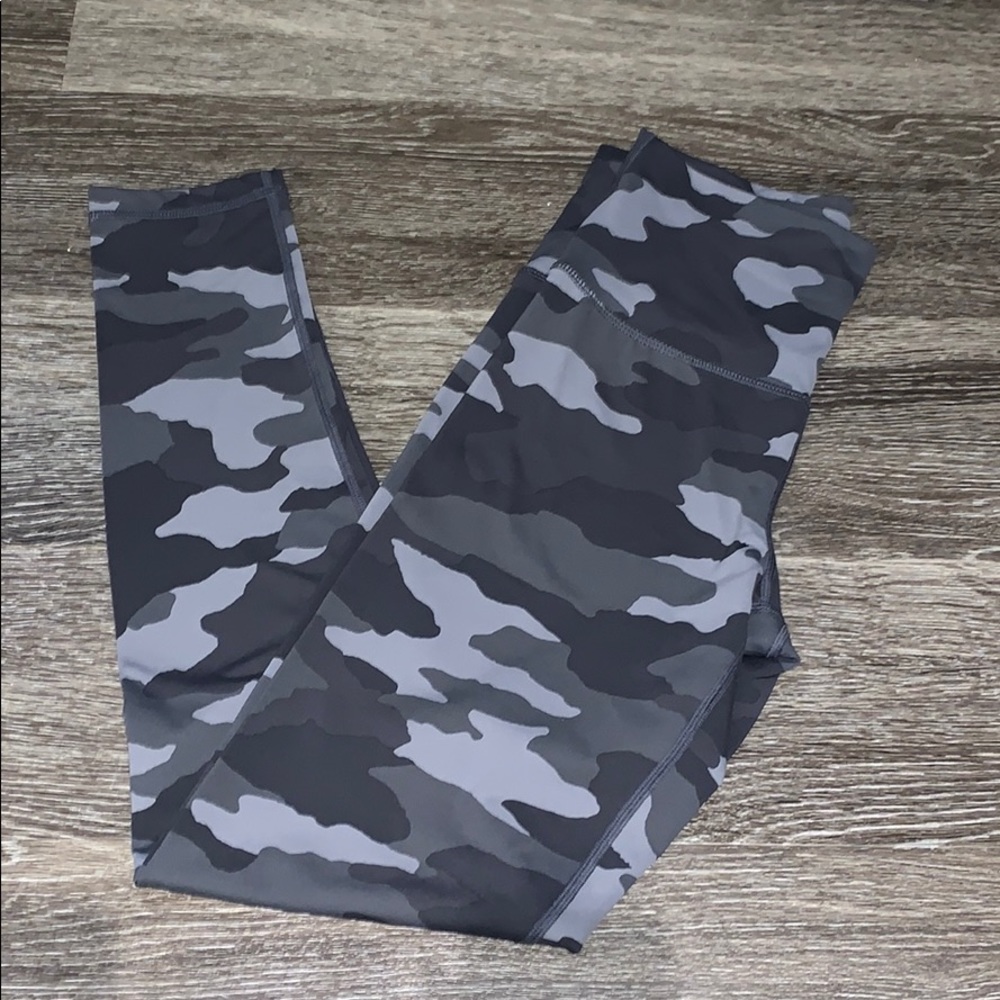 Camo leggings